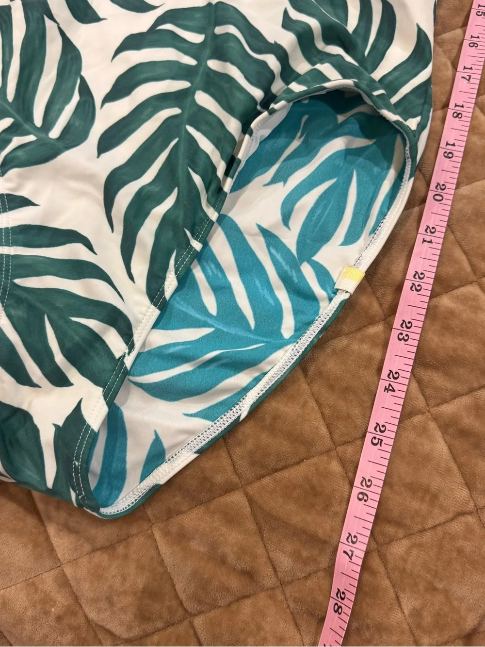 SUMMERSALT women’s white w/ Green Leaf-Print One-Piece Swimsuit🌴fun& flattering